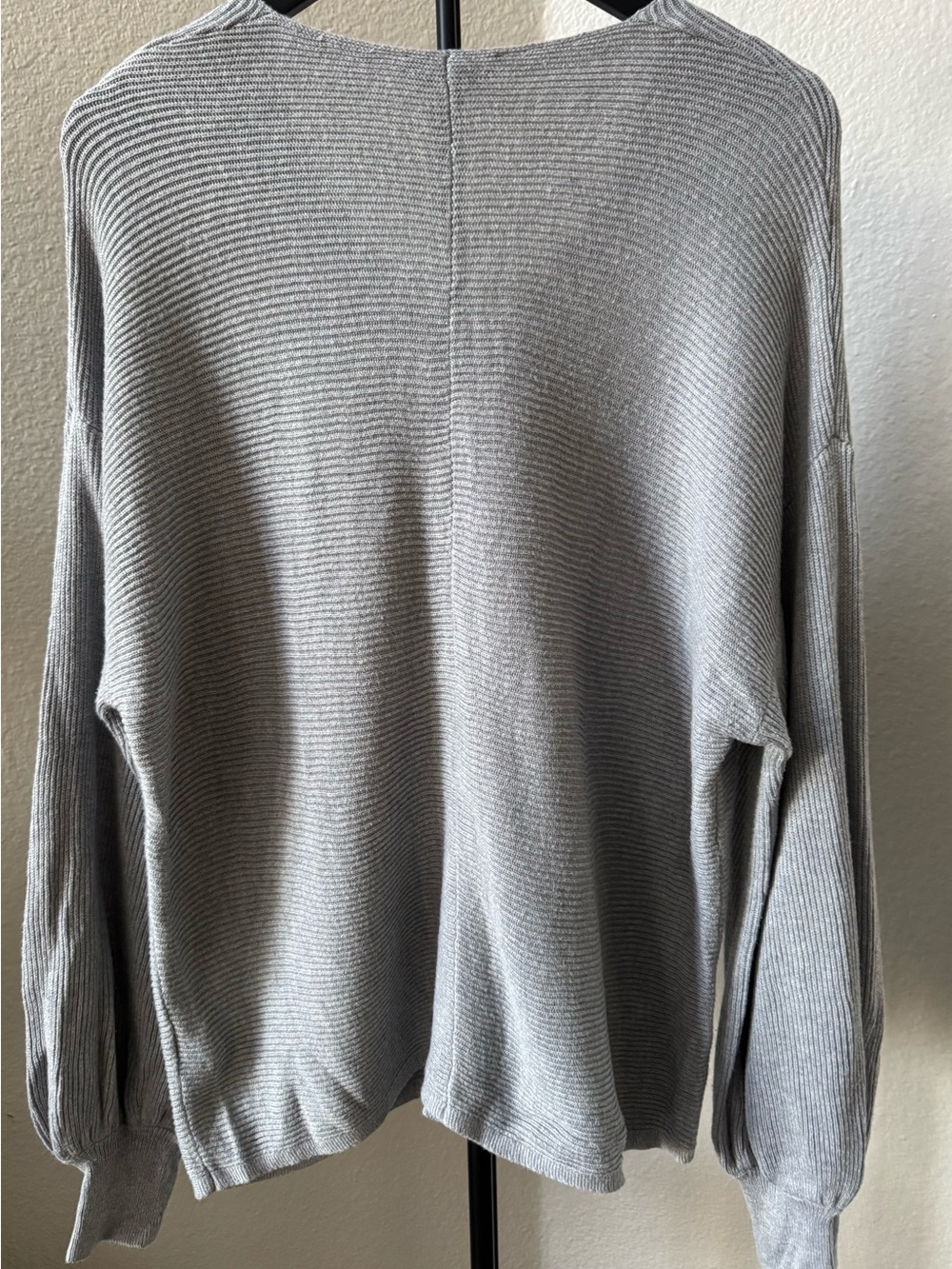 STATE Light Gray V-Neck Ribbed Knit Pullover - Picture 2 of 4
